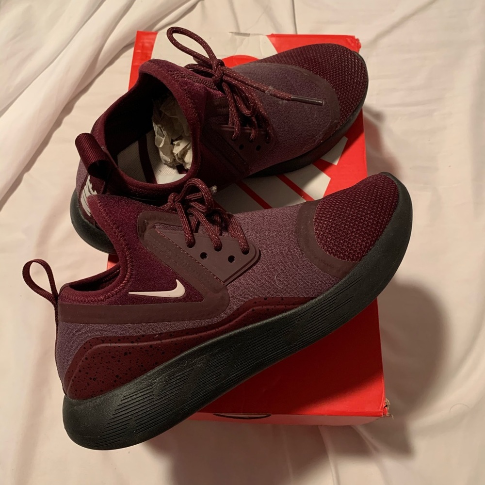 Nike lunarcharge essential